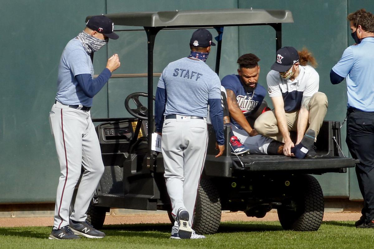Twins' Buxton hurt in practice