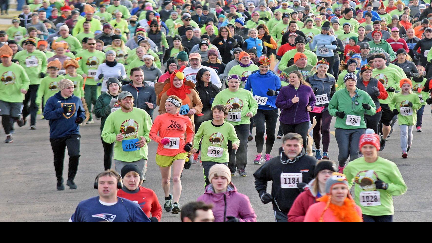 Fowl Weather Doesn T Keep Away Bismarck Turkey Trot Faithful Bismarck Bismarcktribune Com