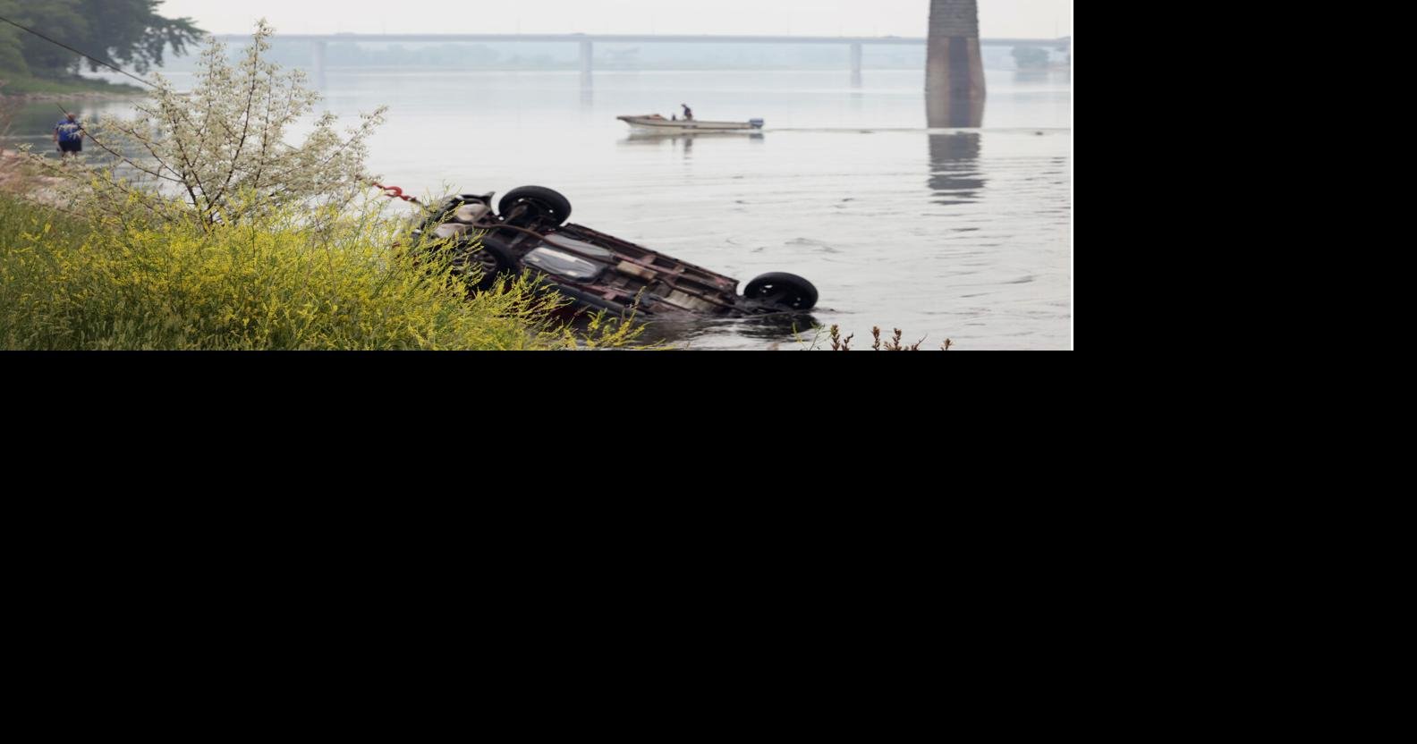 Car ends up in Missouri River; driver suffers minor injuries