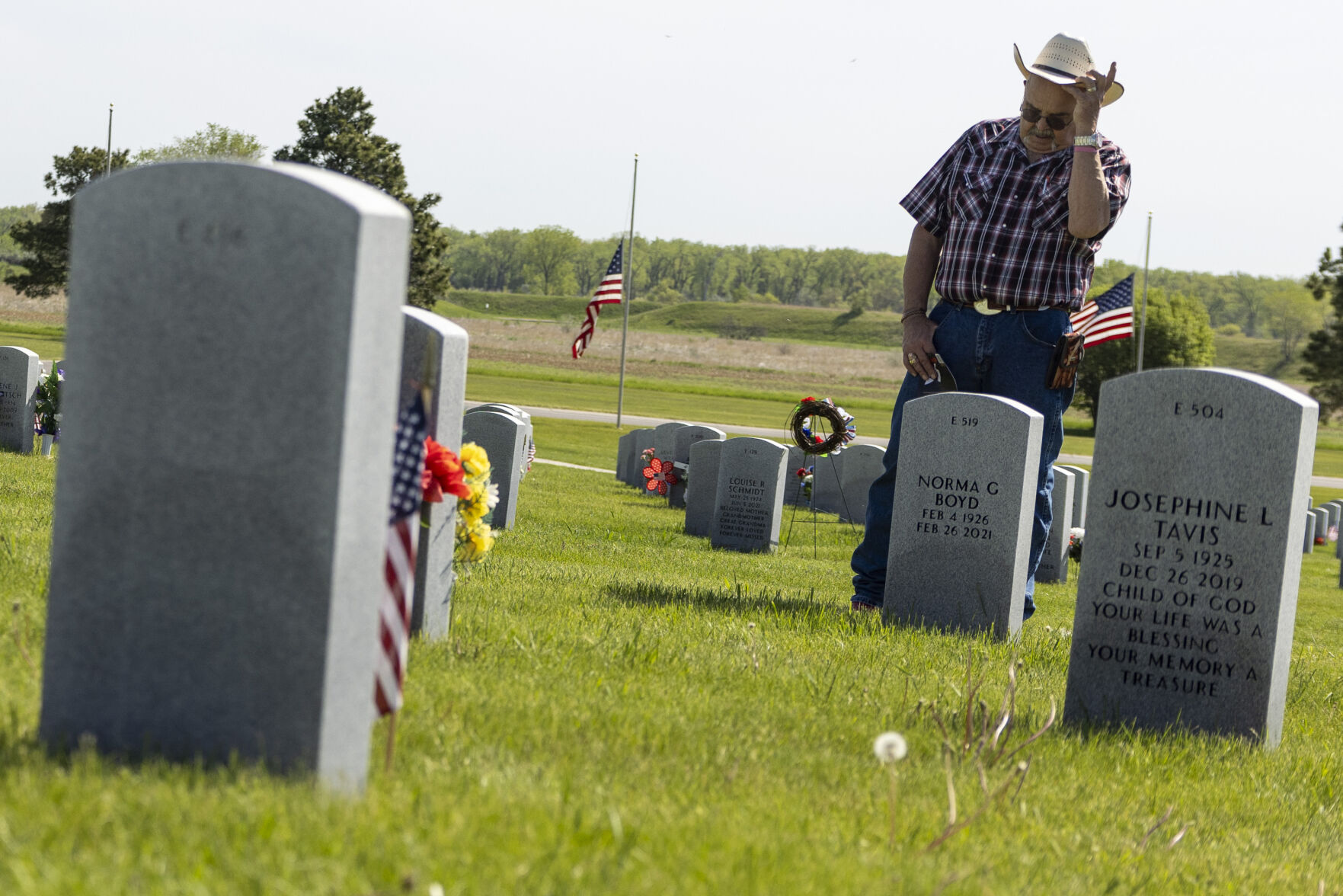 North Dakotans remember fallen soldiers on Memorial Day
