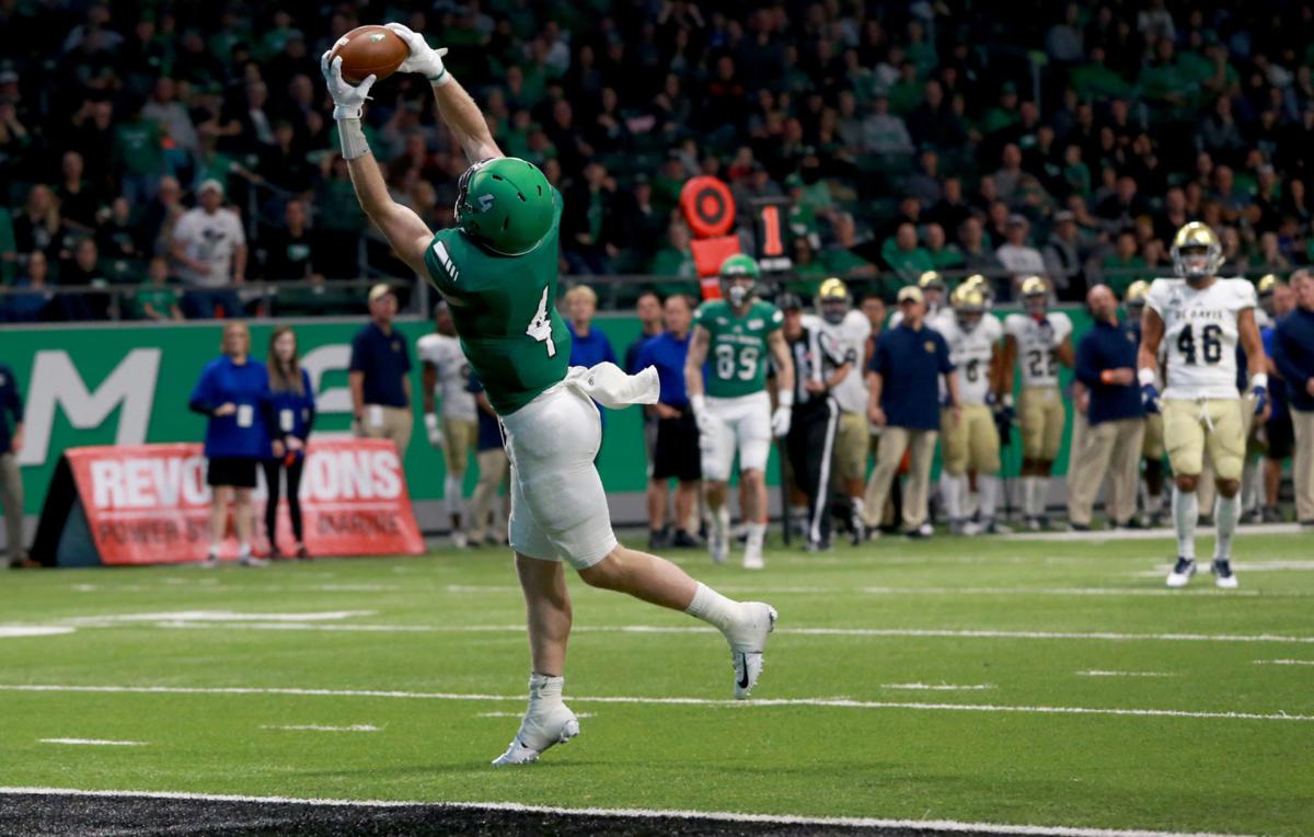 Late Field Goal Lifts Und Past Cal Davis Bismarcktribune Com