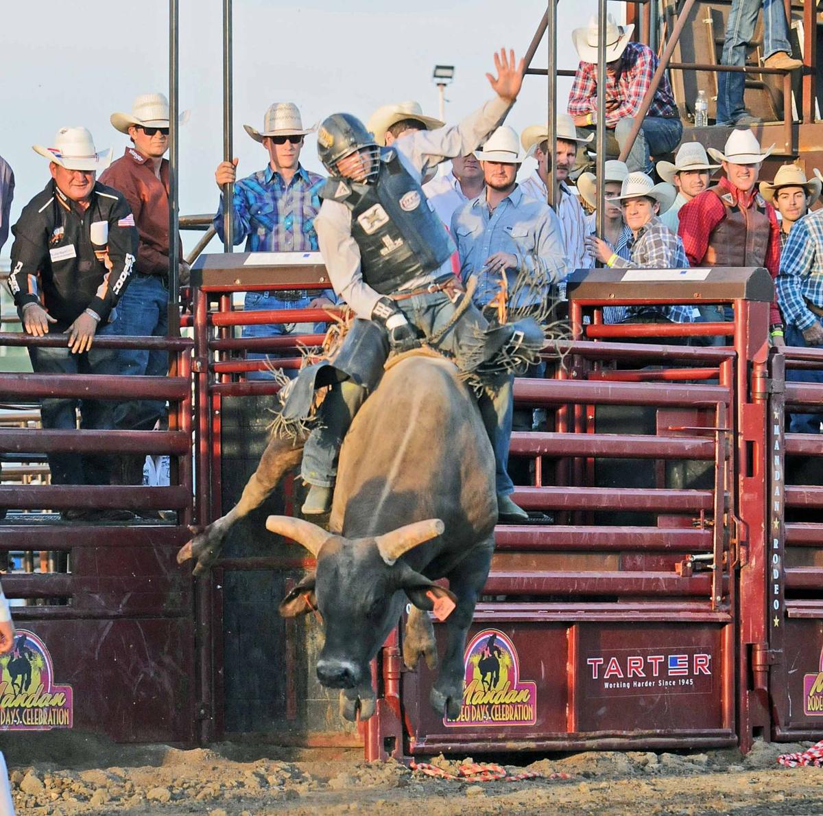 Extreme Bulls opens Mandan Rodeo Days