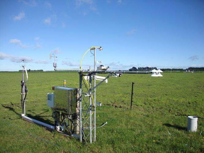 Instrument Beacon Farm 2013-05-22.jpg