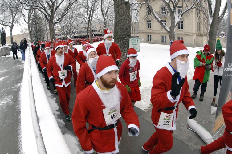 121315-nws-santa-run