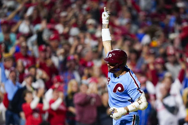 Phils Ride Nick Castellanos' 2 HRs Past Braves, Into NLCS