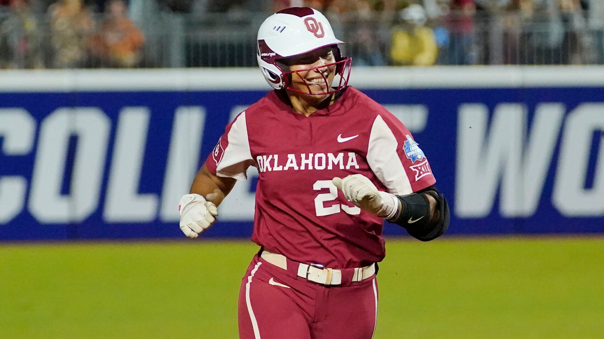 Oklahoma favored to win third straight womens softball title image