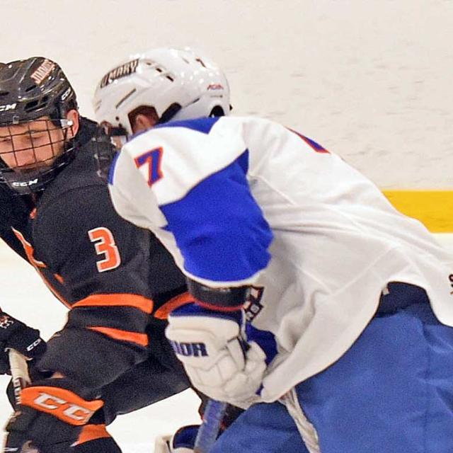 U Mary Hockey Team Looking To Complete Unfinished Business Hockey Bismarcktribune Com