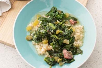 Recipe: Collard green gumbo with ham hock