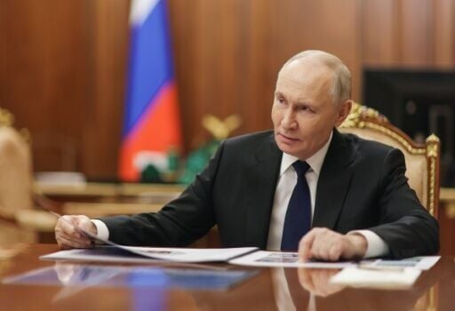 Russian leader Vladimir Putin has insisted Moscow intends to take the rest of east Ukraine by force if diplomacy fails