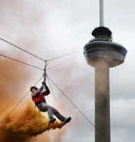 Swing vote: Rotterdam mayor in abseil bid for higher turnout