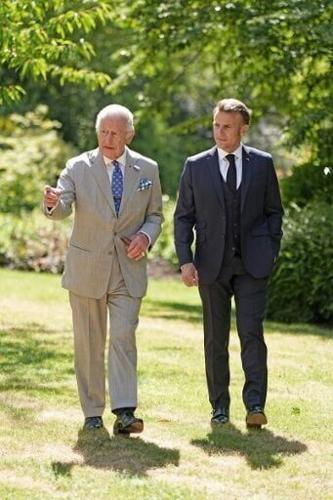 Macron, Starmer talk Channel migration as UK visit gets political