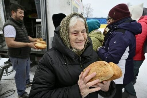 He distributs tens of thousands of loaves since the start of the war in 2022, mostly to elderly people who have no support from their families.
