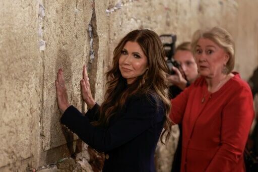 Scuffles, insults as Israelis celebrate Jerusalem Day under shadow of Gaza war