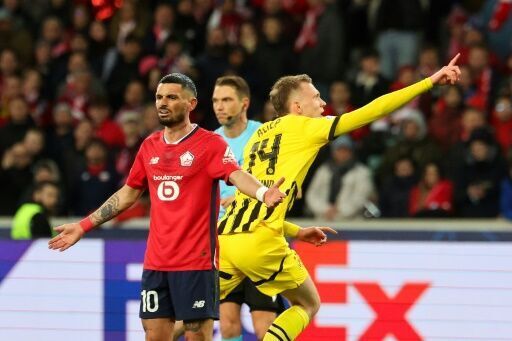 Penalty controversy as Real reach Champions League quarters, English duo advance