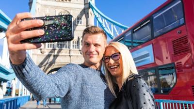 Experts Share Tips on How to Save Money On 2025 Travel