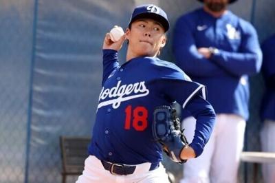Dodgers manager expects Sasaki, Yamamoto to pitch in Tokyo
