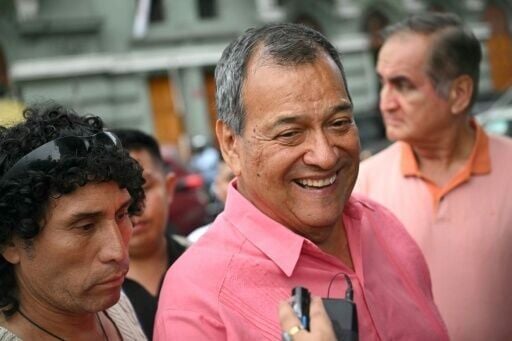 Peru's social-democratic presidential candidate Jorge Nieto is locked in three-way race for the second spot in the presidential runoff, against conservative Keiko Fujimori