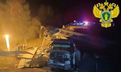 Two bridges in Russia collapse in 'blasts', 7 dead