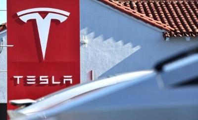 Tesla results miss estimates as company projects 2025 auto volume growth
