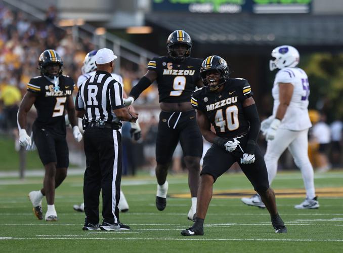 Missouri linebacker Josiah Trotter (40) celebrates (copy)