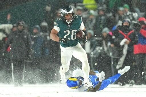 Allen outguns Jackson as Bills beat Ravens, Eagles sink Rams
