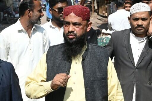 Local politician Muhammad Rafiqul Hussain was born in Karachi and says Bengalis like him contribute to the economy like other Pakistanis.