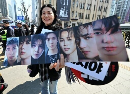 Fans -- 260,000 were predicted earlier -- descended on Seoul from morning onwards