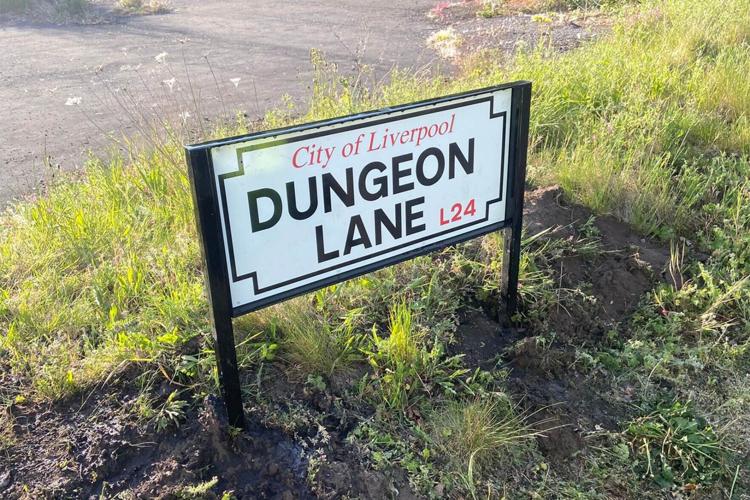 street-sign-lin–1556417