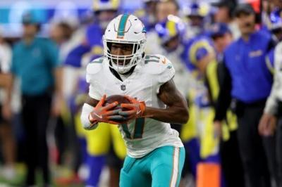 Miami Dolphins chosen for NFL's first game in Spain