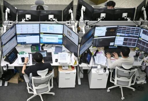South Korea investors piled into tech giants