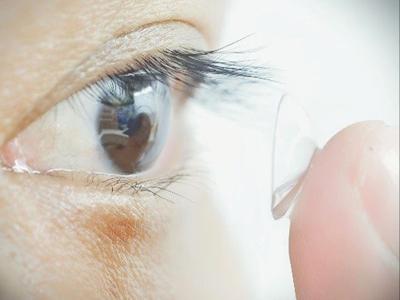 Contact lenses invented by Chinese scientists allow people to see in dark