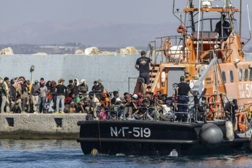 Greece to halt asylum hearings for migrants on boats from Africa