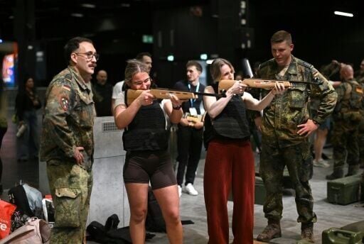 Bundeswehr soldiers oversaw sample training exercises aimed at giving the public a taste of military service