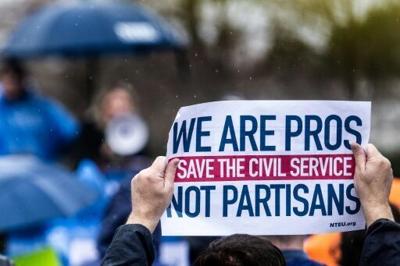 US judge orders federal agencies to rehire fired workers