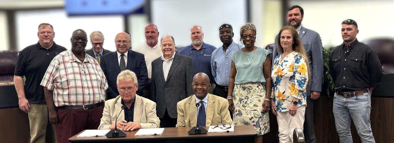 Dignitaries at jail signing