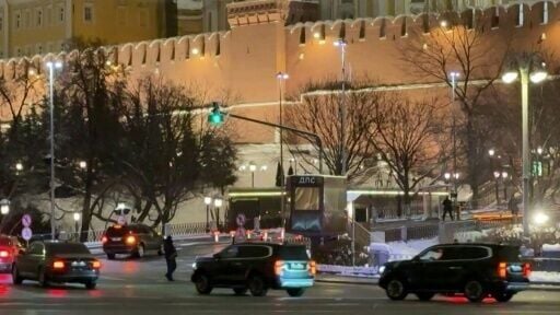 A motorcade arrives at Kremlin ahead of Ukraine talks