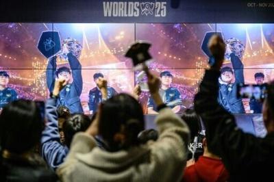 South Korea's T1 has become the first team in history to claim three consecutive world titles