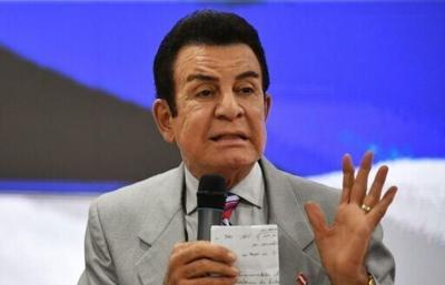 Honduran presidential candidate Salvador Nasralla decried the 'theft' of the presidential election by Trump-backed rival Nasry Asfura