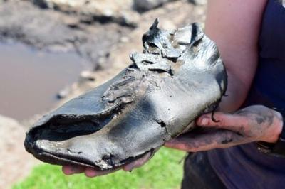 Roman bigfoot? UK archaeologists probe 'unusually large' shoes