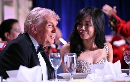 US President Donald Trump and CBS News senior White House correspondent Weijia Jiang moments before the shooting