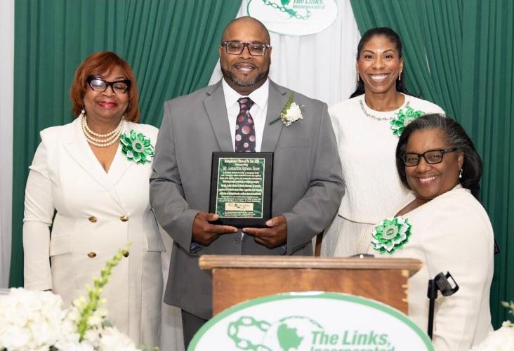 Lemarkus Snow wins award