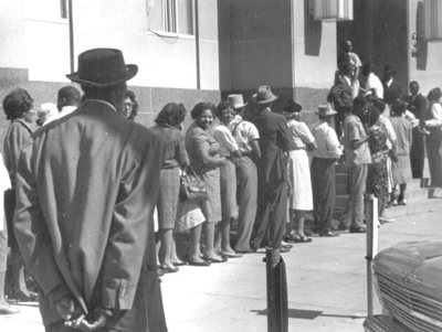 Voters at Dallas County Courthouse