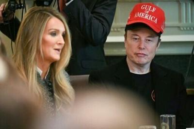 Trump praises Musk as chief disruptor eyes exit