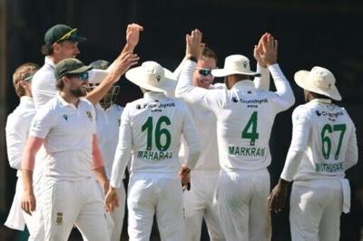 South Africa's players celebrate after the dismissal of India's Rishabh Pant