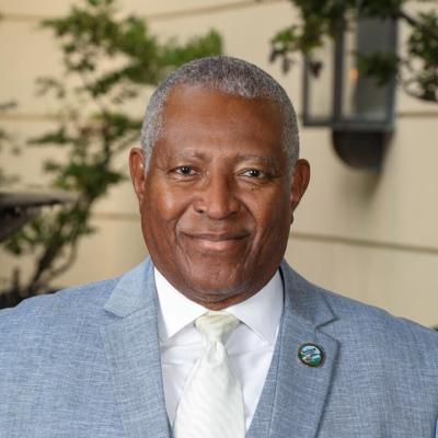 Selma Mayor James Perkins Jr. missed making the runoff for his fourth term by 29 votes in the Aug. 26 election. He announced Wednesday that neither Johnny Moss III nor Aaron Roper will receive his endorsement. 