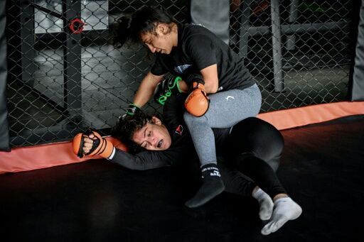 Pioneering Pakistan woman MMA fighter breaks barriers... and arms