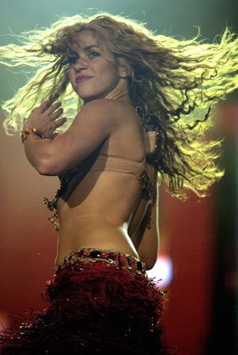 Shakira_-_Rock_in_Rio_2008_02