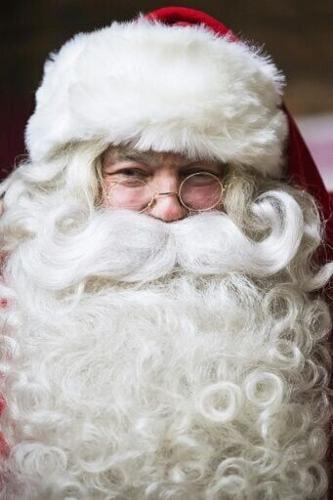 As Arctic climate warms, even Santa runs short of snow