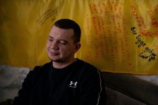 Blinded Ukrainian soldiers face new challenges at home