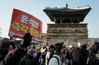 South Korea opposition urges swift ruling on president's fate
